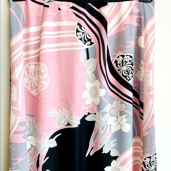 Fully Lined Feminine Light Weight Skirt, Pink, Cream, Black and Grey. - Picture 5 of 8